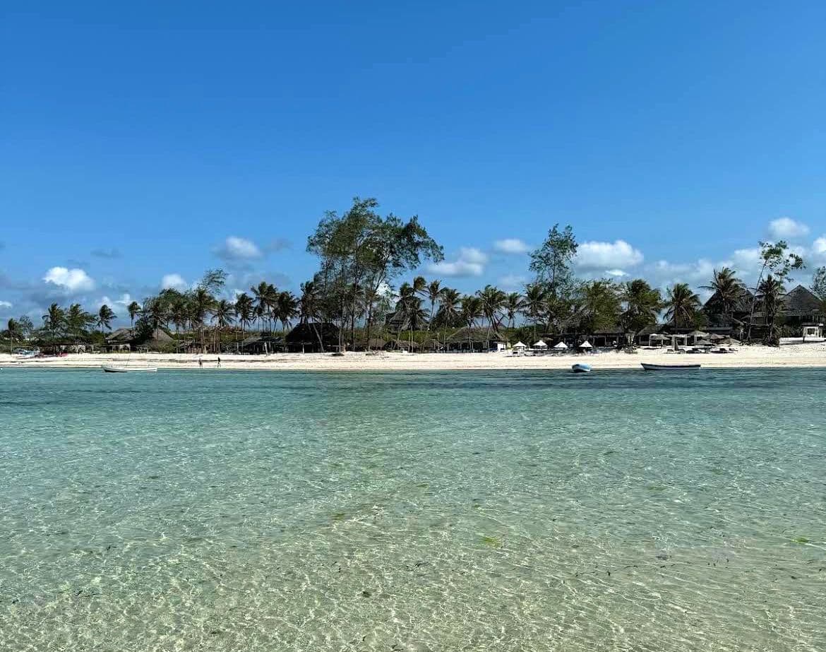 ocean-breeze-beach-watamu-klickenya