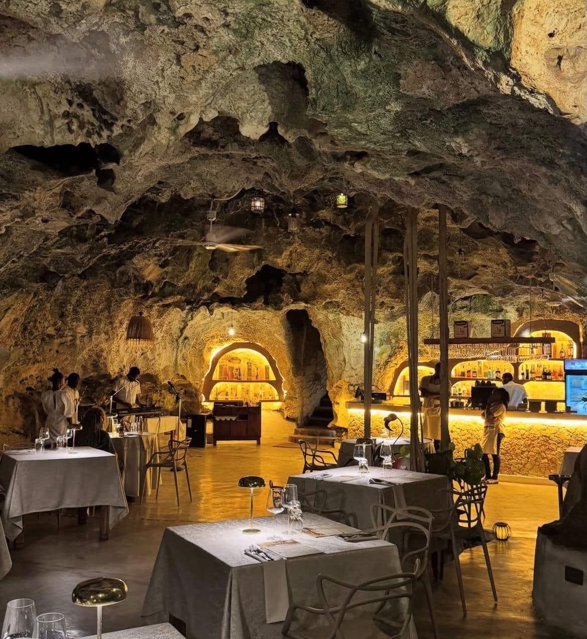 the-cave-restaurant-watamu-klickenya