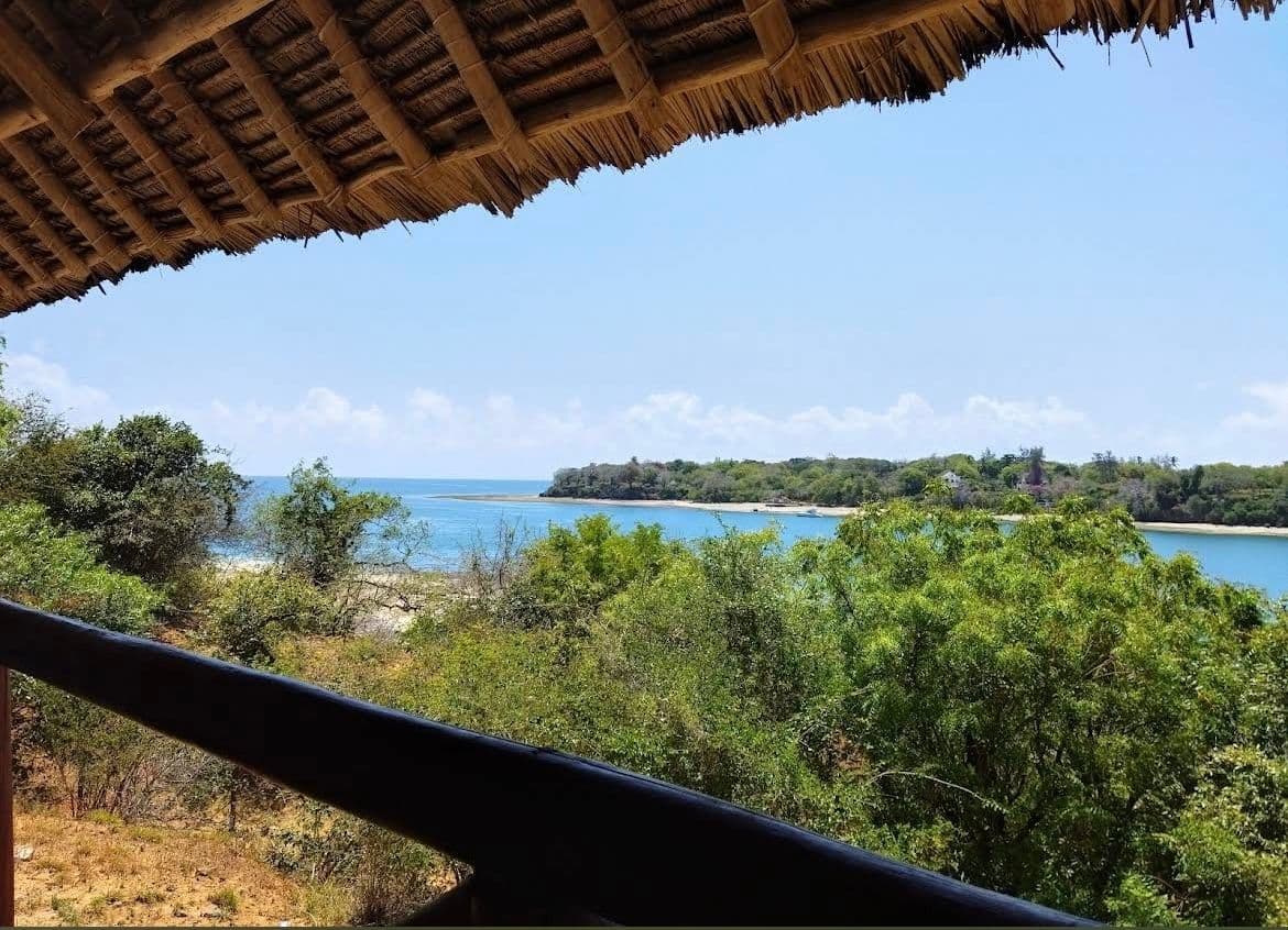 members-club-restaurant-kilifi-klickenya