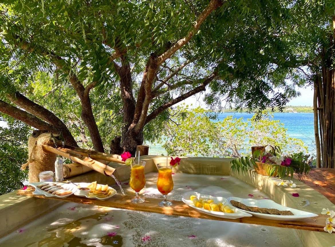 rock and sea bubble lodge boutique hotel